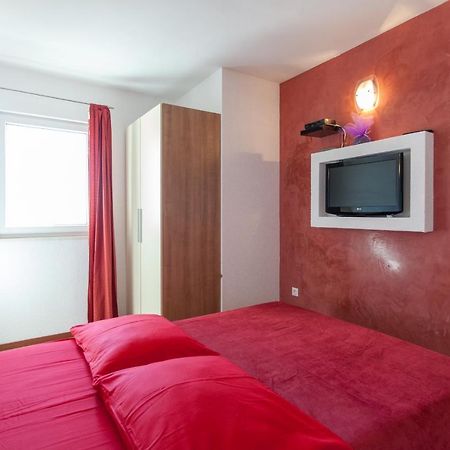 Apartman J & K Podstrana Luaran gambar