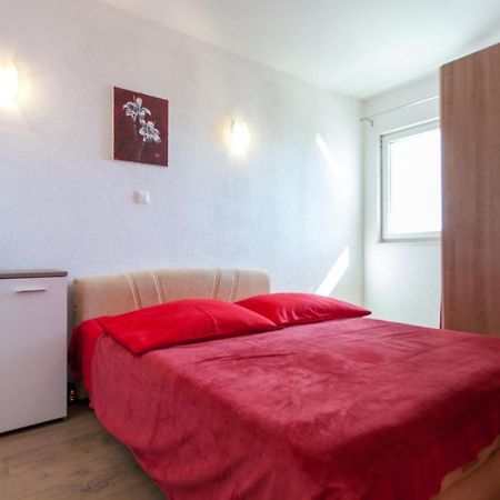 Apartman J & K Podstrana Luaran gambar